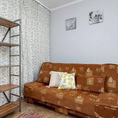 Apartment Spacious With Parking And Garden By Renters *