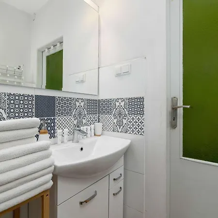 Spacious With Parking And Garden By Renters * Zywiec